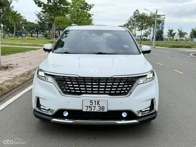Kia Carnival 2.2D Signature 2023