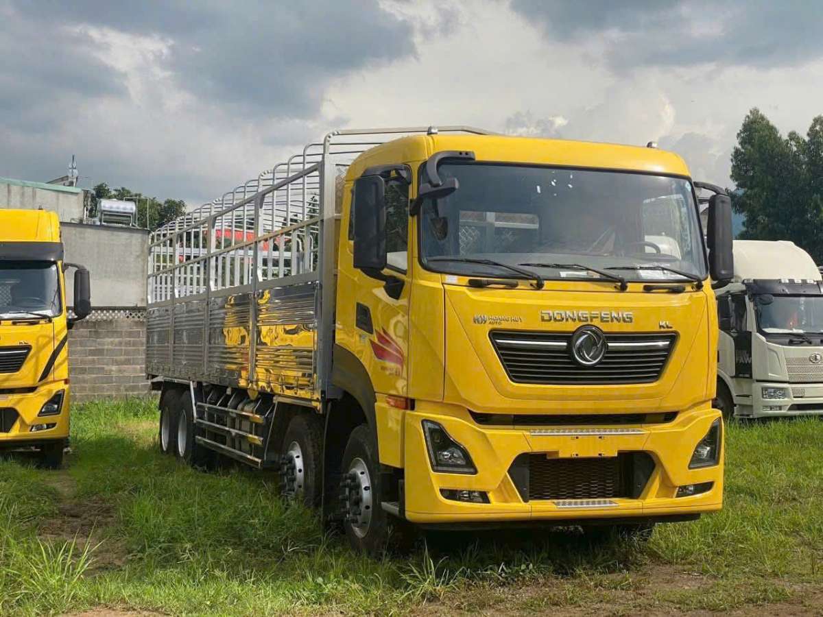 Xe tải Dongfeng 8 tấn thùng bạt, kín, kín palet sẵn giao ngay