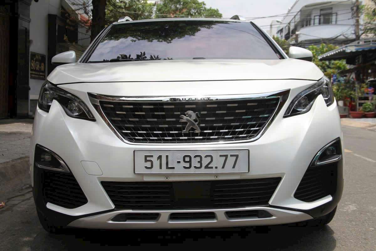 PeuGeot 3008 2019 Bản cao cấp cửa sổ trời toàn cảnh 02 ghế điện