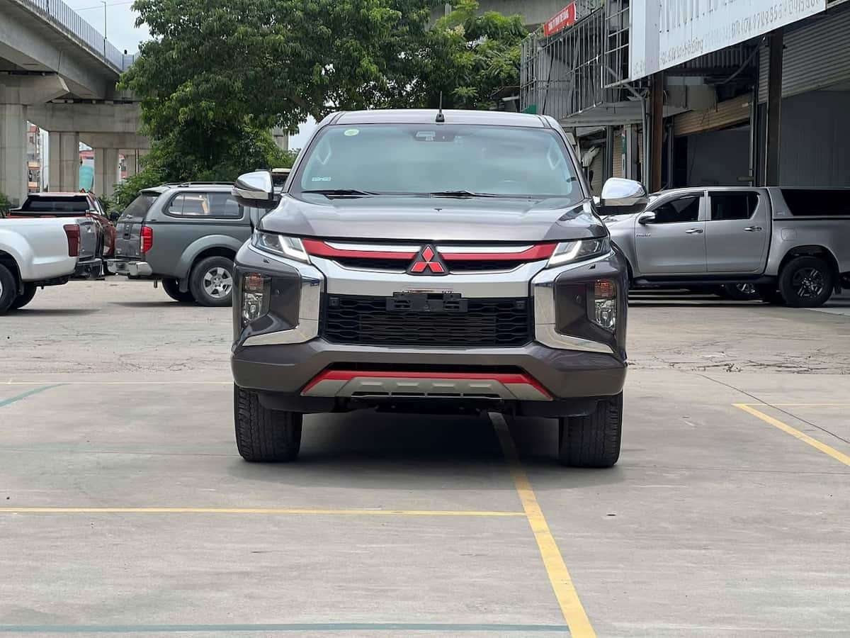 Bán xe Triton số tự động 2 cầu 2019
