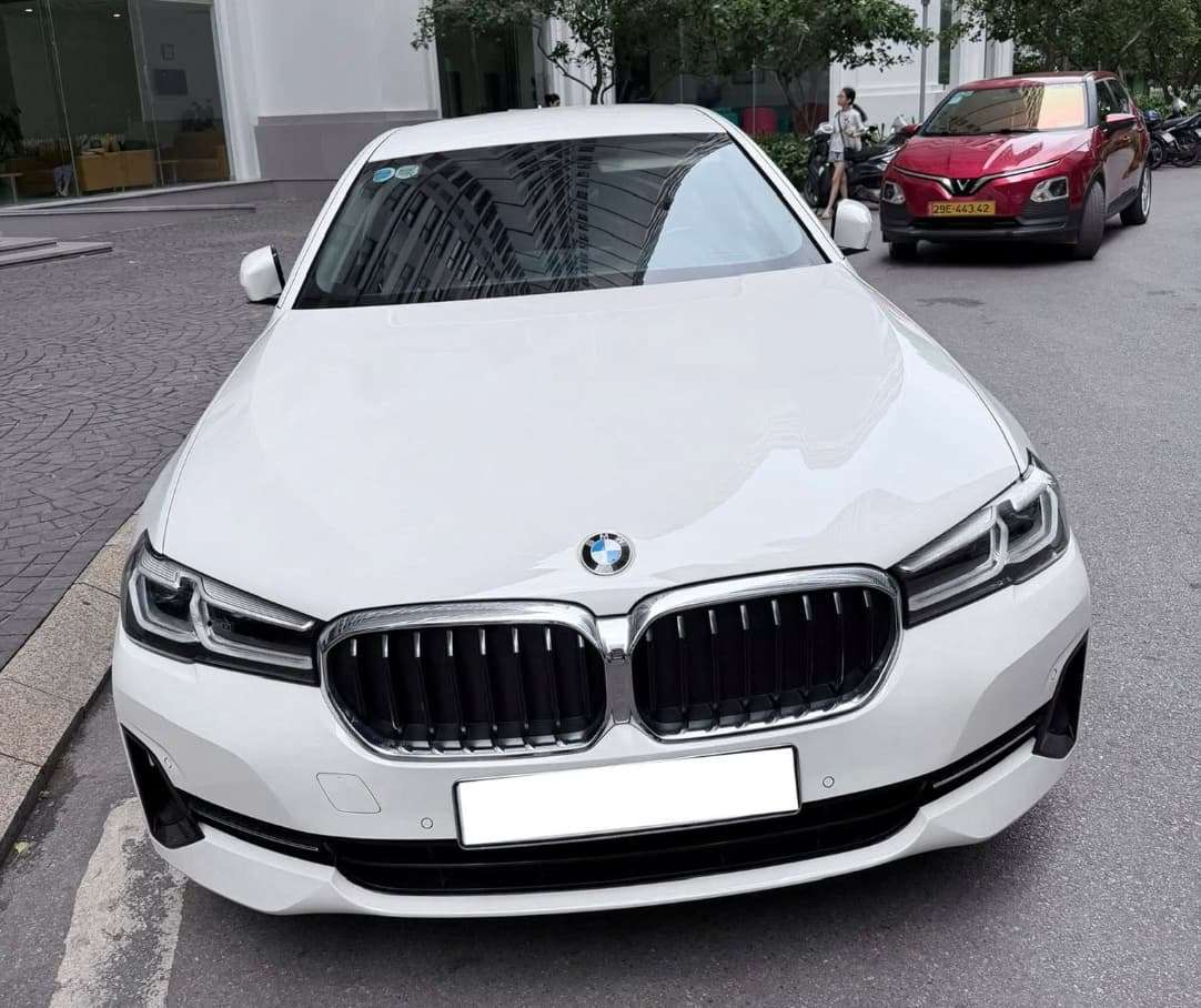 BMW 520i Luxury Line sản xuất 2022
