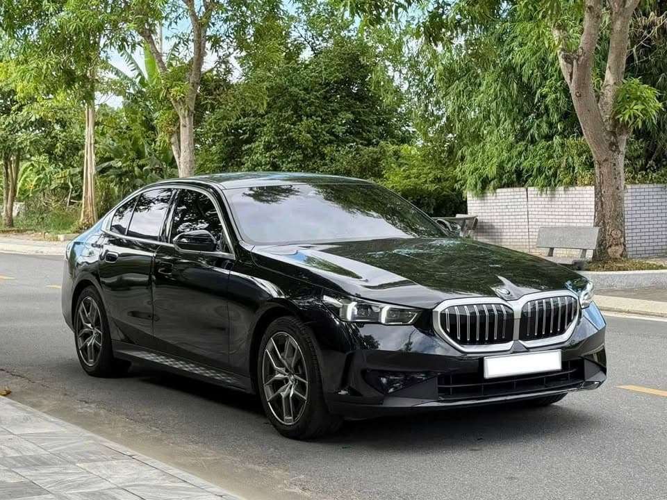 BMW 520i Pre All New sản xuất 2025 Đen