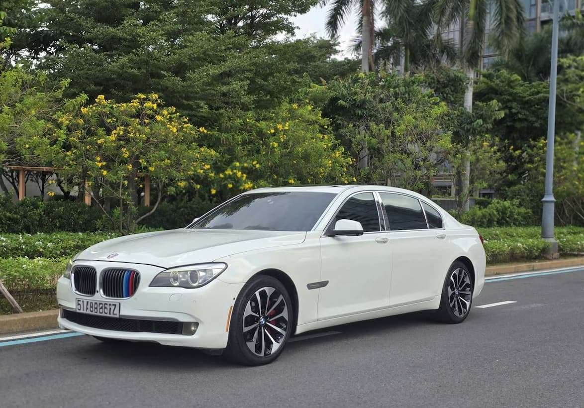 BMW 750Li model 2010