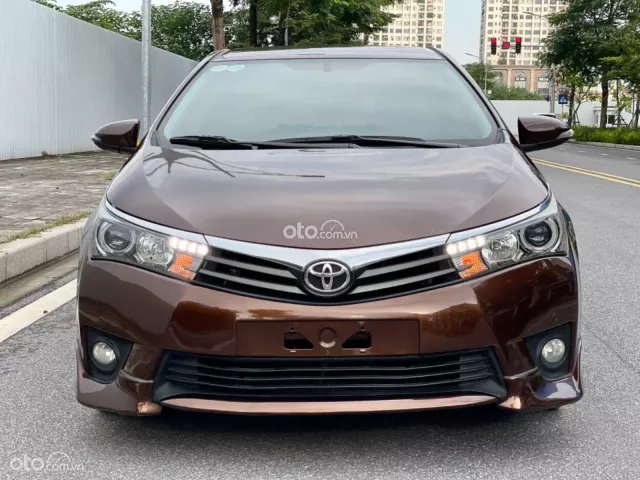 Toyota Corolla Altis 2.0V 2015