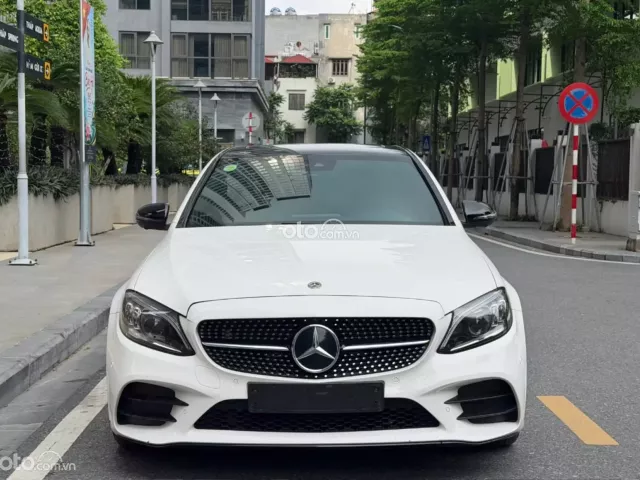 Mercedes-Benz C300 AMG 2019
