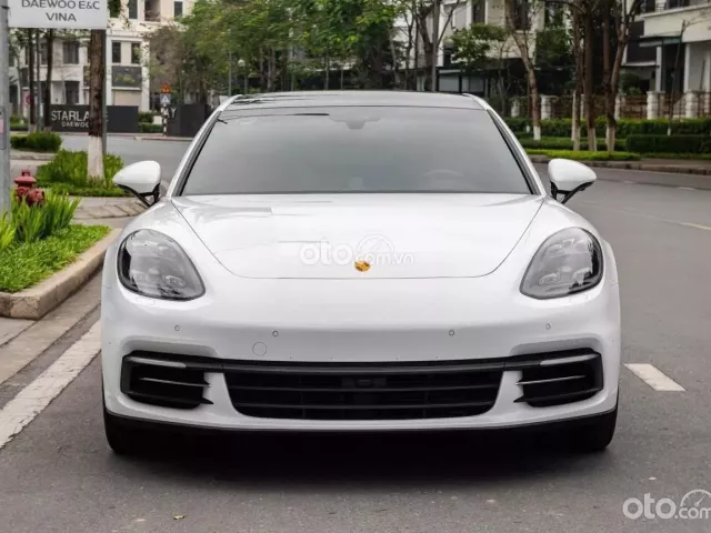 Porsche Panamera 4 Executive 2018