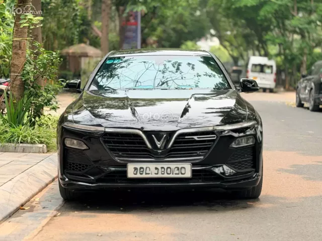 VinFast LUX A2.0 Tiêu chuẩn 2022