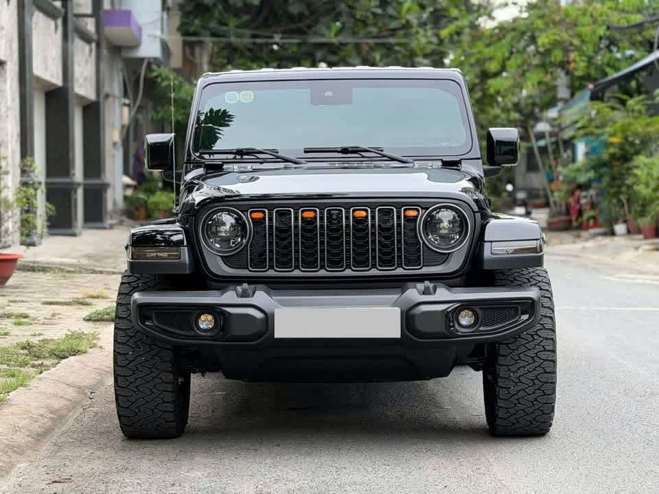 Bán xe Jeep Wrangler 2023