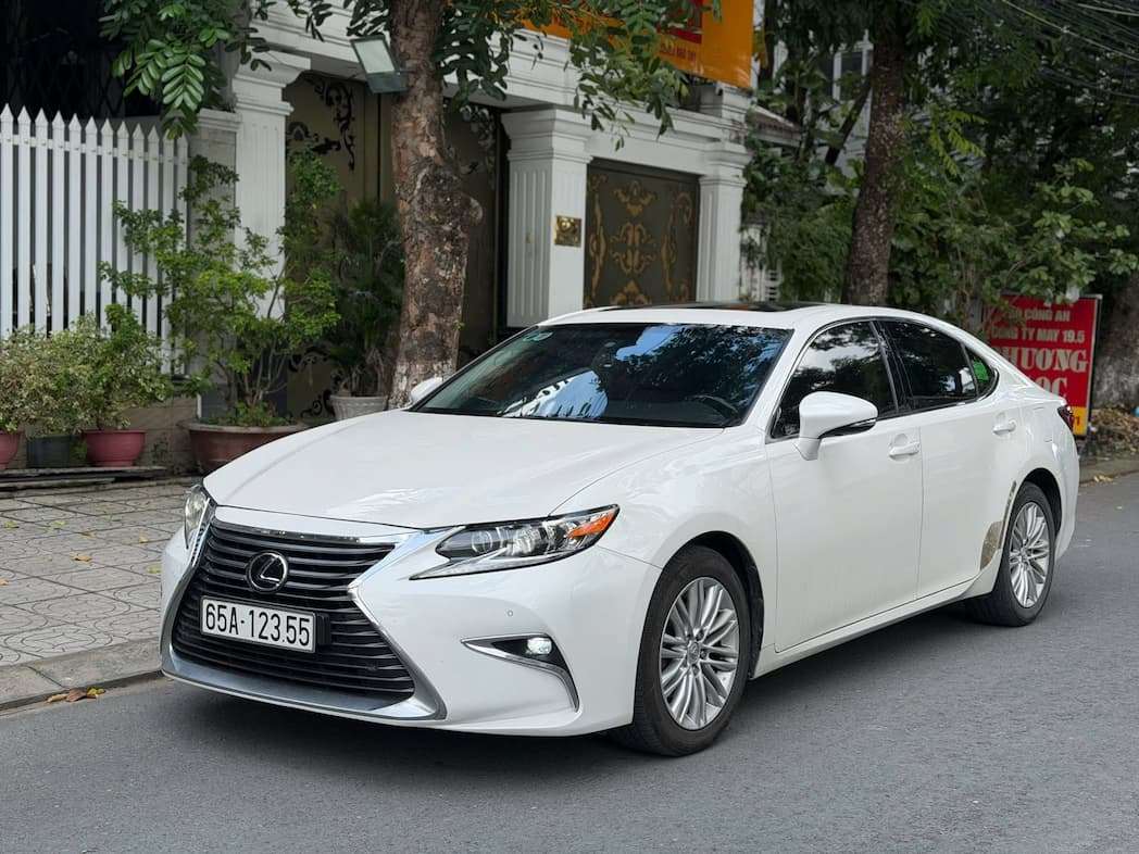 Lexus ES250 Sản xuất 2017
