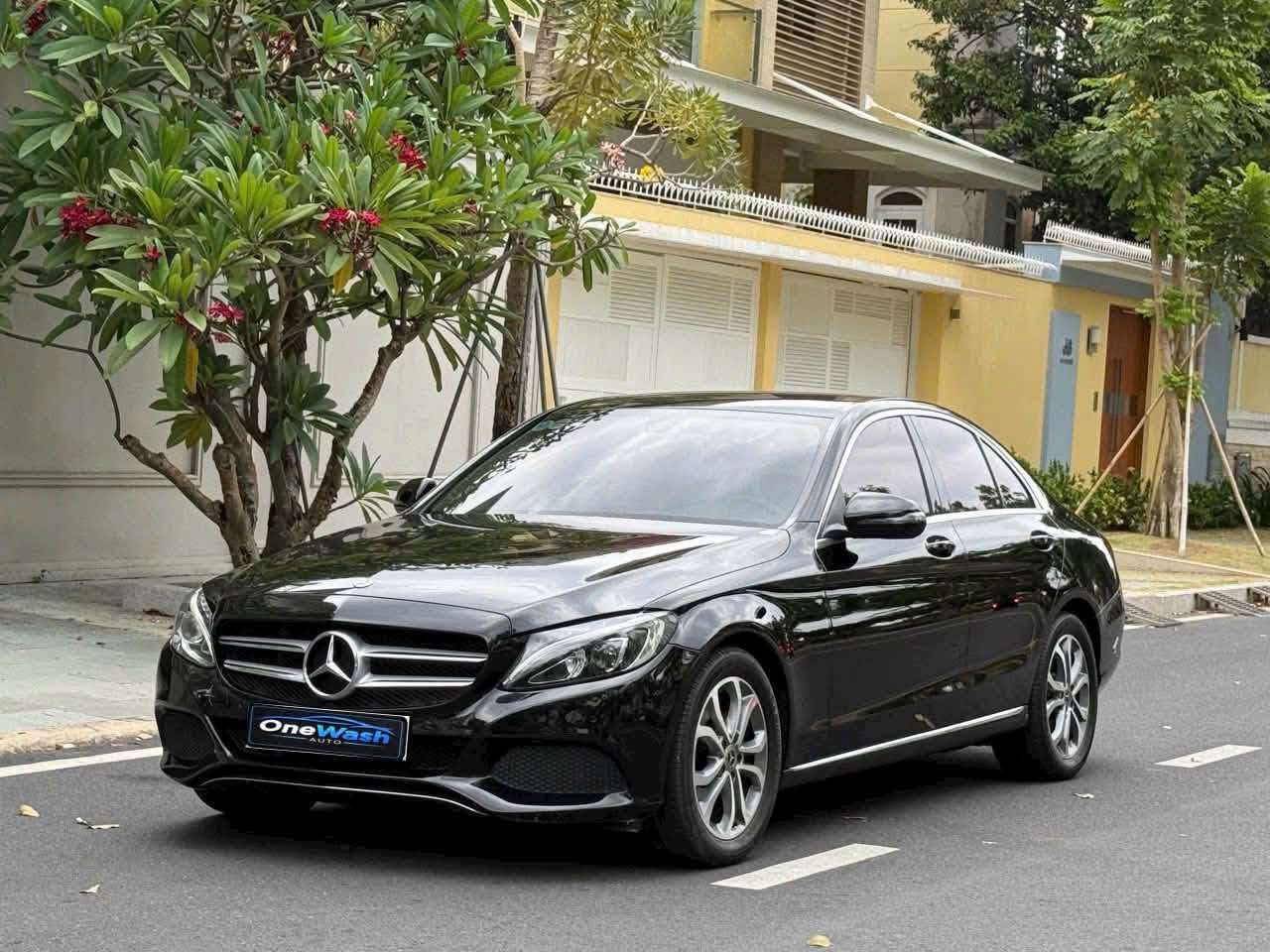 MERCEDES-BENZ C200 -2018