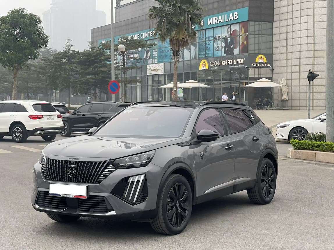 Peugeot 2008 GT-Line sx 2025 lăn bánh 2.000 km