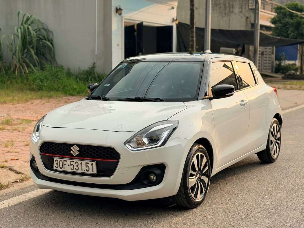 Suzuki Swift Bản glx sx 2018 đi siêu ít 25.000km