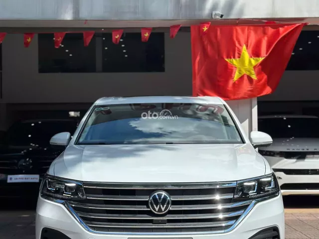 Volkswagen Viloran Premium 2024