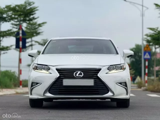 Lexus ES 250 F-Sport 2015