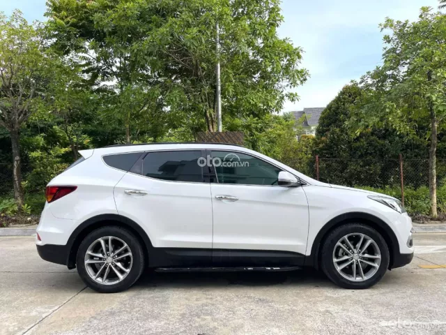 Hyundai Santa Fe 2.2 Dầu Cao cấp 2017