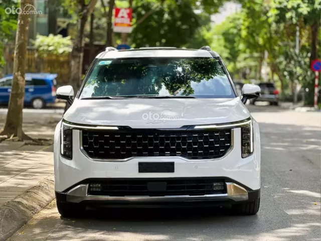 Kia Carnival 2.2D Signature 2025