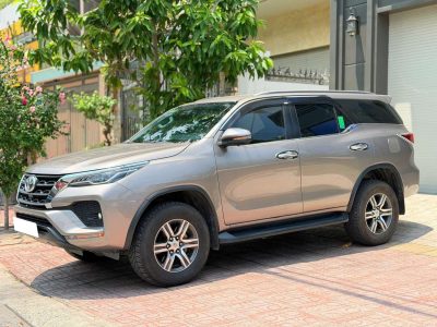 Toyota Fortuner 2.4G 4×2 AT model
