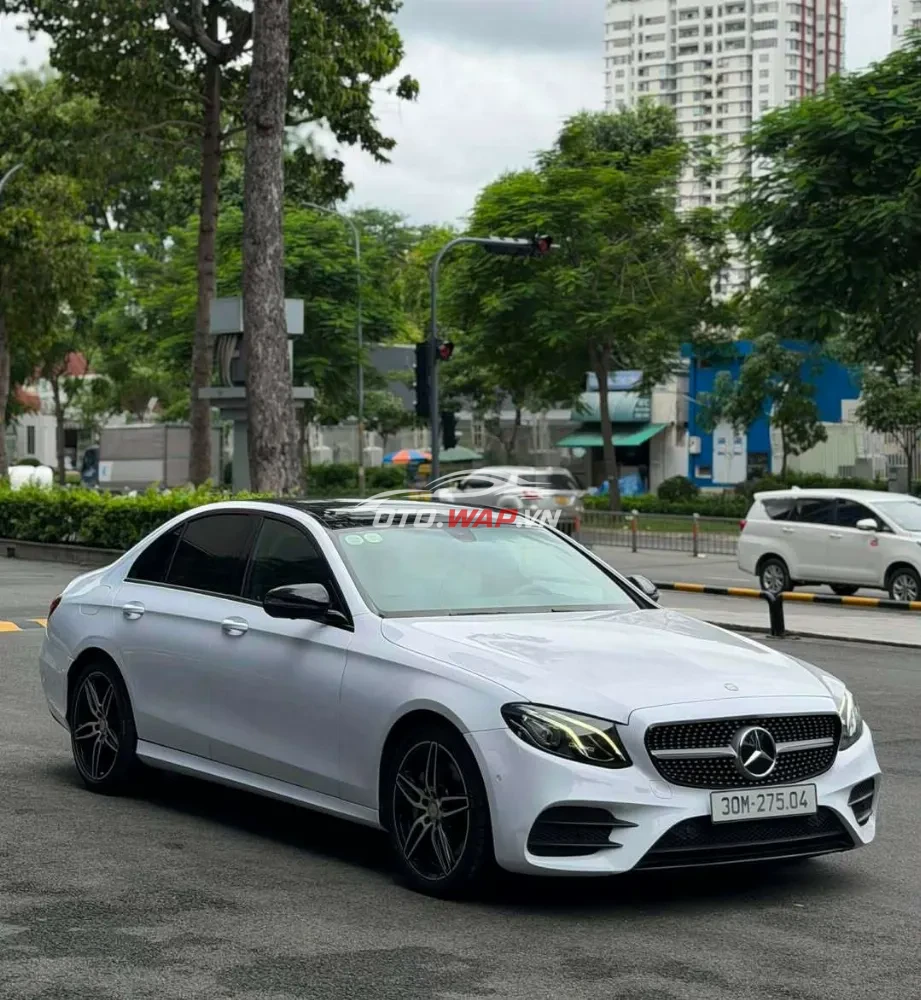 Mercedes E300 2016 Nhập Đức CBU