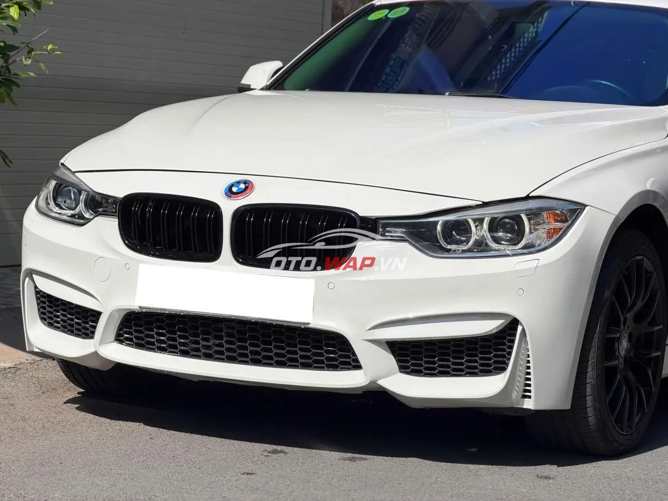 BMW 3 Series 320i 2014