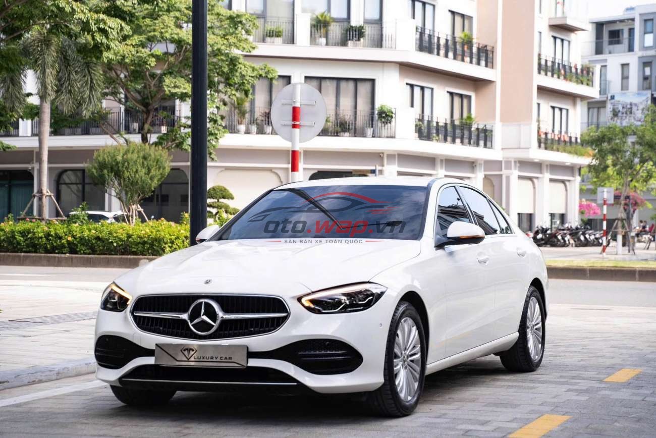Mercedes C200 Avantgarde | Sản xuất 2025