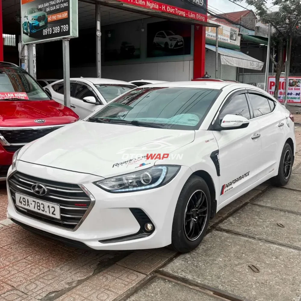Hyundai Elantra GLS 2018 1.6 số sàn