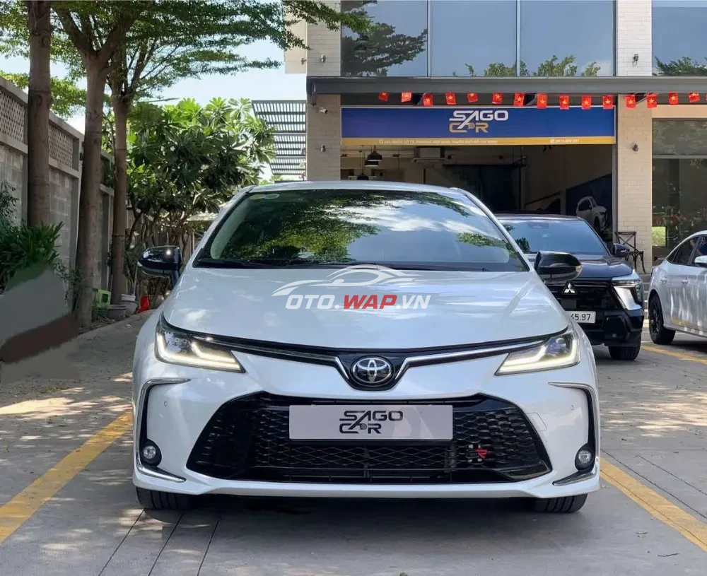 Toyota Altis 1.8V 2025