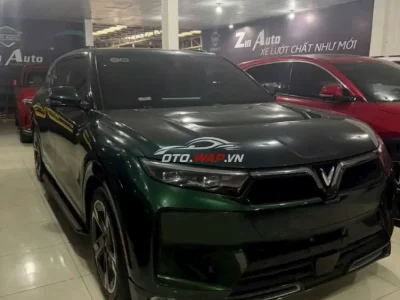 VF9 plus thuê pin odo 3,1v 7 ghế trần kính